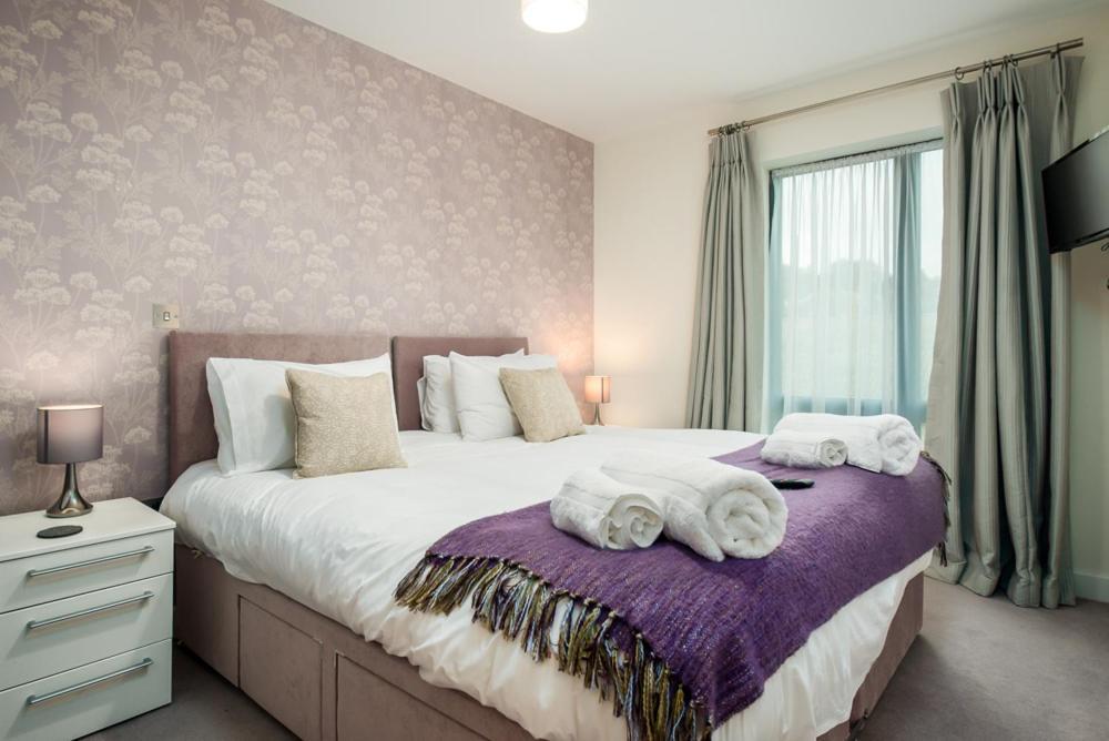 Solar Sanctuary- Skyline Balcony, Centre, Three Floors, King Beds, Netflix And More! Casa vacanze Bath